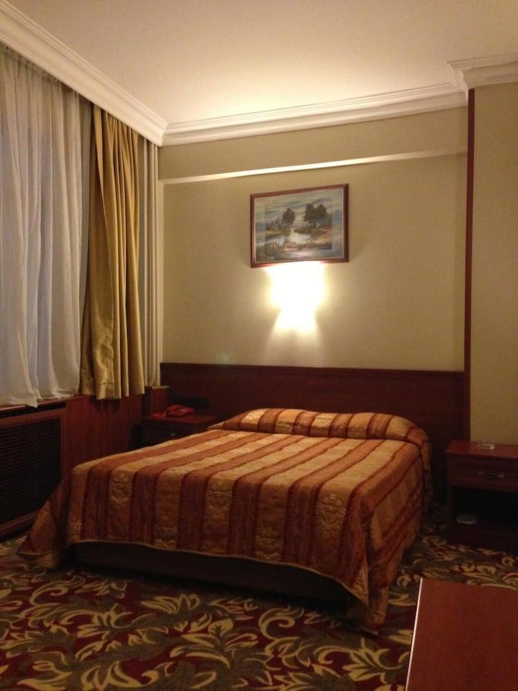 Hotel Monopol Istanbul Exterior photo