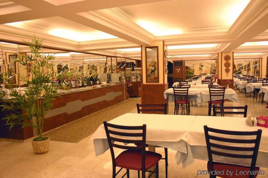 Hotel Monopol Istanbul Restaurant photo